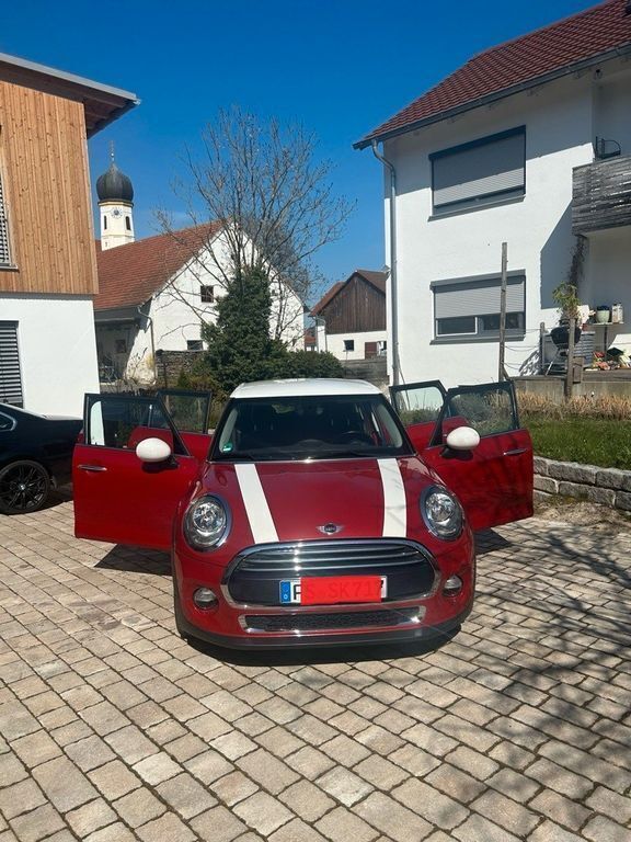 Rot Gebraucht 2015 Mini Cooper D Kleinwagen | 9.900 € (Guter Preis) - Bild 1/4