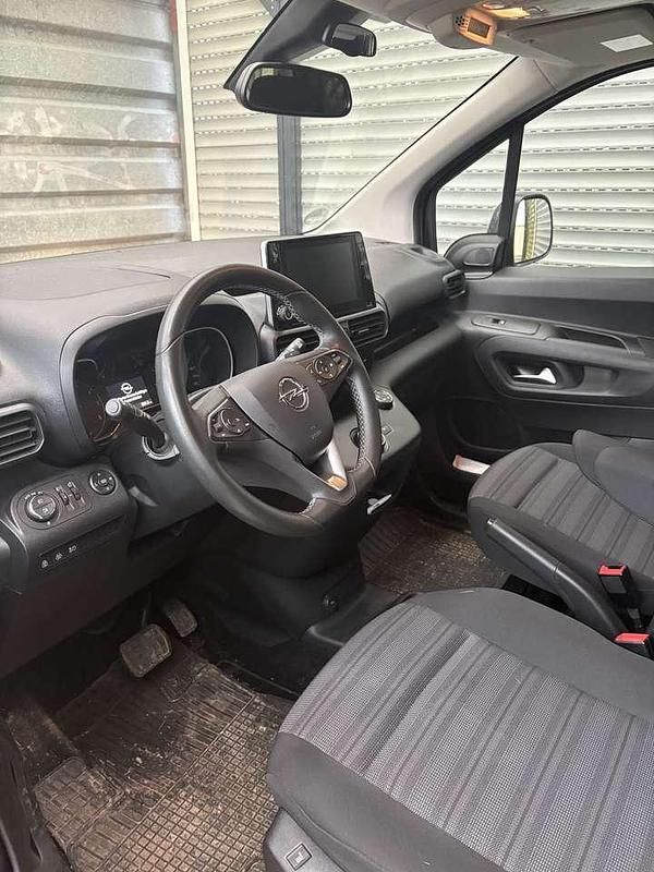 Gebraucht Opel Combo Innovation 131 PS (96 kW) 2021 Grau Van / Kleinbus