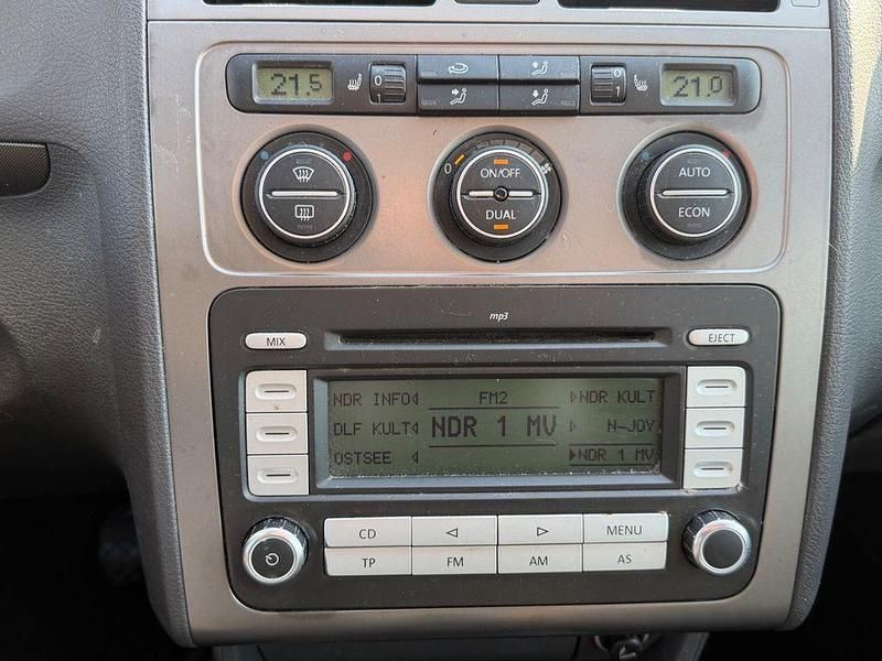 Gebraucht VW Touran 105 PS (77 kW) 2007 Schwarz Van / Kleinbus