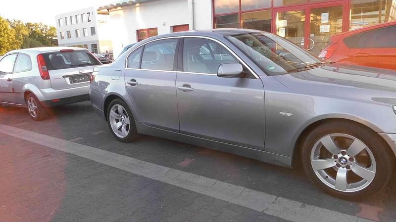 Gebraucht BMW 520 170 PS (125 kW) 2003 Grau Limousine