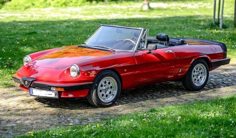 Rot Gebraucht 1984 Alfa Romeo Spider Cabrio | 15.000 € - Bild 1/4