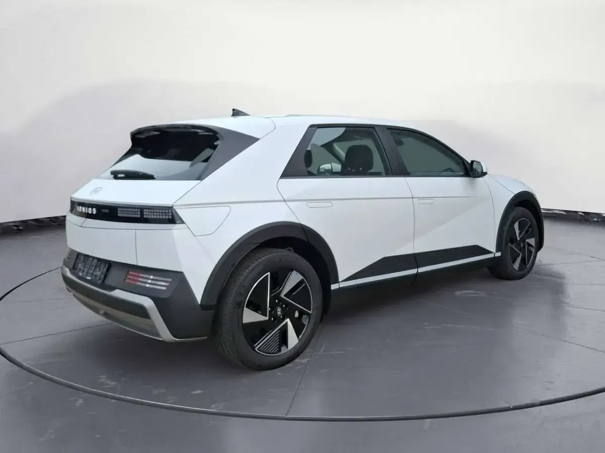 Neu Hyundai Ioniq 5 125 kW (170 PS) 2026 Atlas white SUV