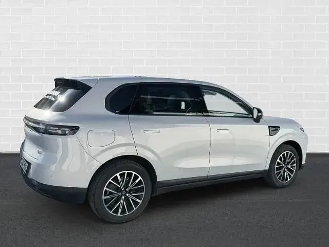 Gebraucht Leapmotor B10 160 kW (218 PS) 2025 Silber SUV