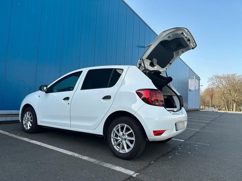 Gebraucht Dacia Sandero 73 PS (53 kW) 2018 Weiß Kleinwagen
