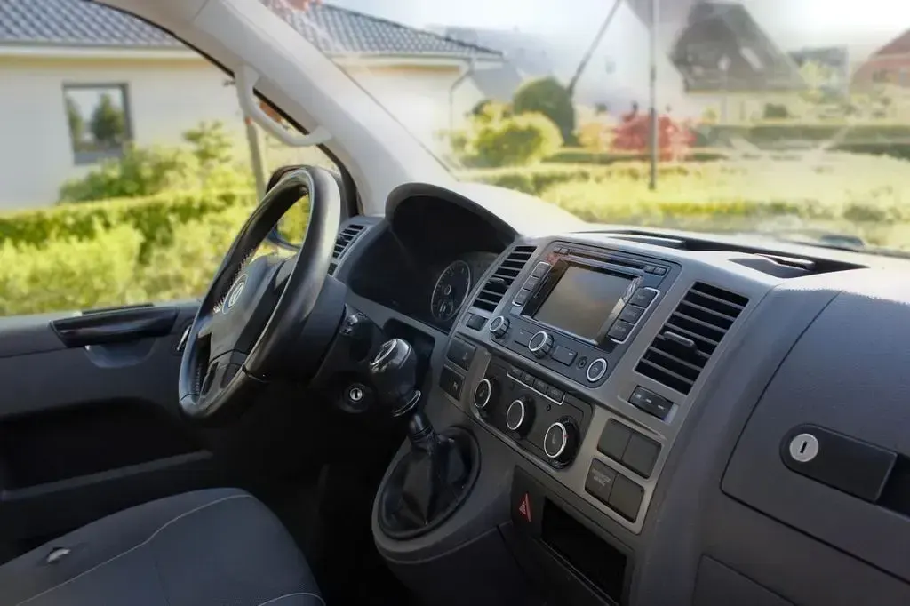 Gebraucht VW Multivan 140 PS (102 kW) 2013 Schwarz Van / Kleinbus