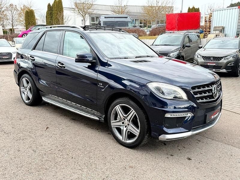 Gebraucht Mercedes ML63 AMG AMG 525 PS (386 kW) 2012 Tansanitblau SUV