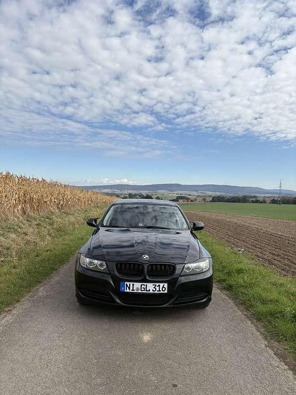 Gebraucht BMW 316 Sport Line 116 PS (85 kW) 2011 Limousine