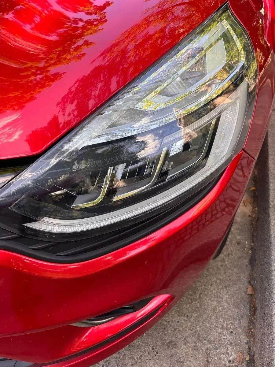 Gebraucht Renault Clio Intens 90 PS (66 kW) 2017 Rot Kleinwagen