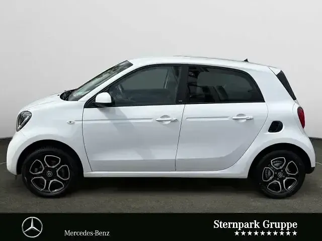 Gebraucht Smart ForFour Prime 71 PS (52 kW) 2019 Weiß Kleinwagen