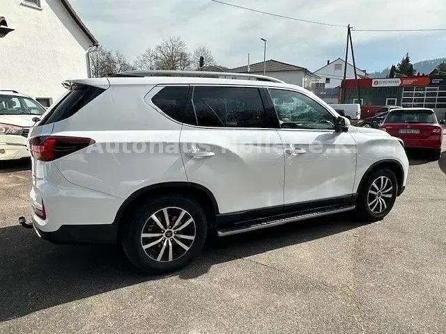 Gebraucht SsangYong Rexton 203 PS (149 kW) 2022 Weiß SUV