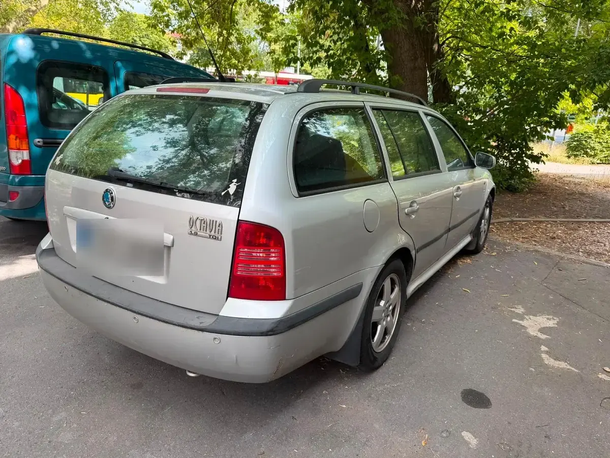 Gebraucht Skoda Octavia 90 PS (66 kW) 2001 Silber Kombi