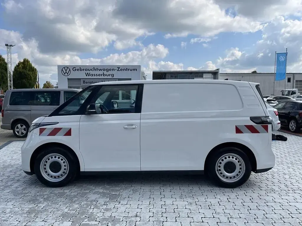 Second-hand VW ID. Buzz 150 kW (204 CP) 2024 Alb Monovolum