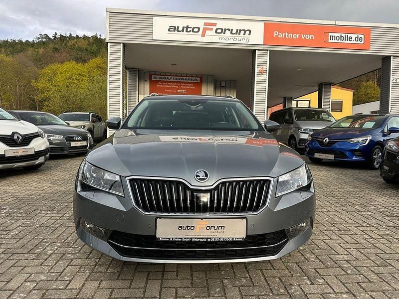 Gebraucht Skoda Superb Style 150 PS (110 kW) 2015 Grau Kombi