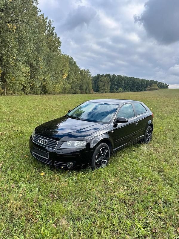 Schwarz Gebraucht 2003 Audi A3 Limousine | 3.800 € (Etwas zu teuer) - Bild 1/4