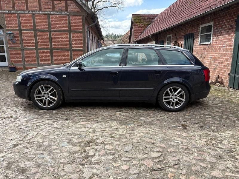 Gebraucht Audi A4 220 PS (161 kW) 2002 Blau Kombi