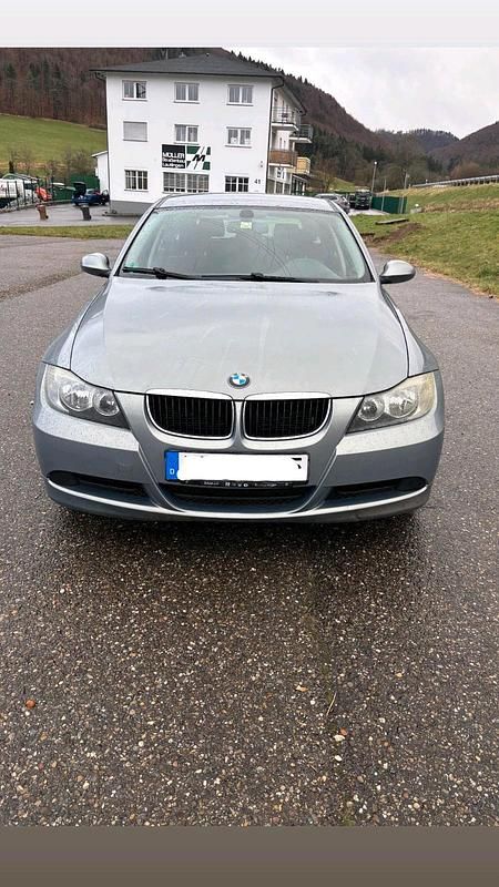 Gebraucht BMW 320 163 PS (119 kW) 2006 Grau Kombi