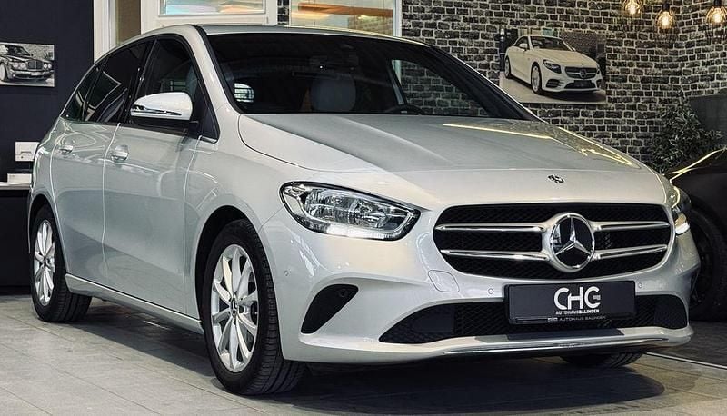 Gebraucht Mercedes B220 Edition 190 PS (139 kW) 2019 Silber Van / Kleinbus