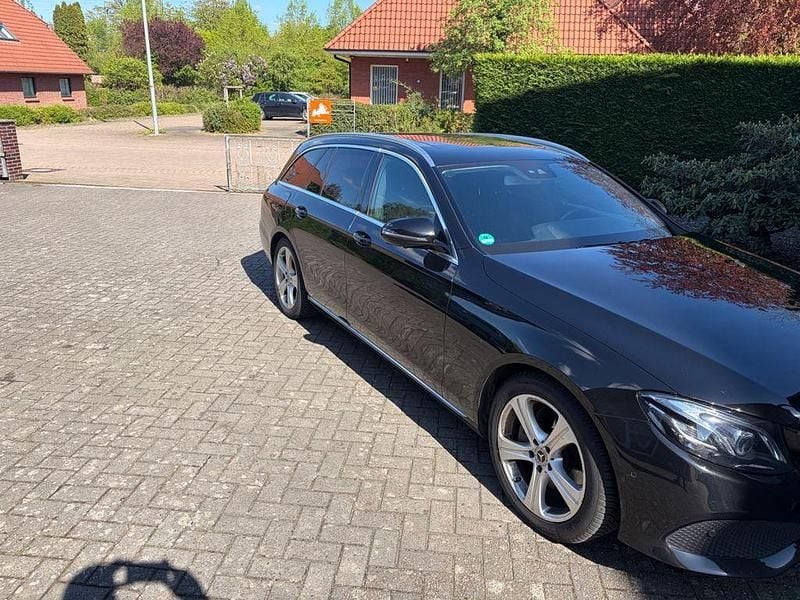 Usata Mercedes E350 258 CV (189 kW) 2017 Nero Berlina