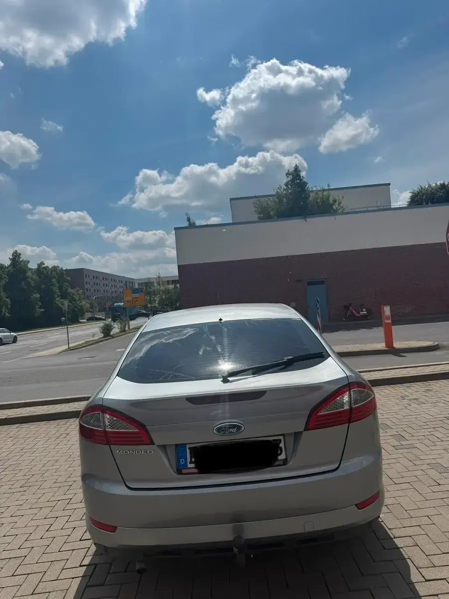 Gebraucht Ford Mondeo 145 PS (106 kW) 2007 Silber Limousine