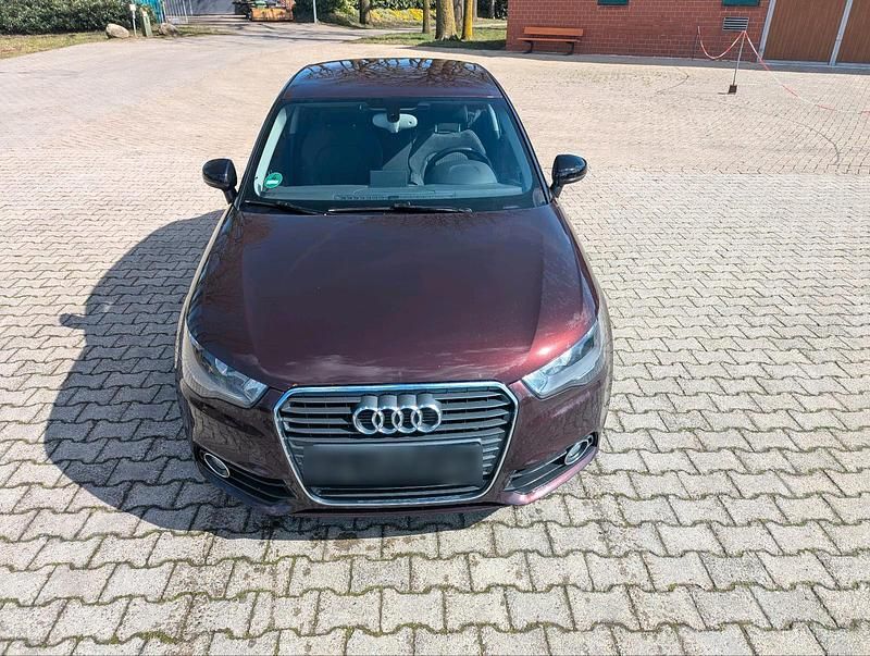 Second-hand Audi A1 90 CP (66 kW) 2012 Roșu Hatchback