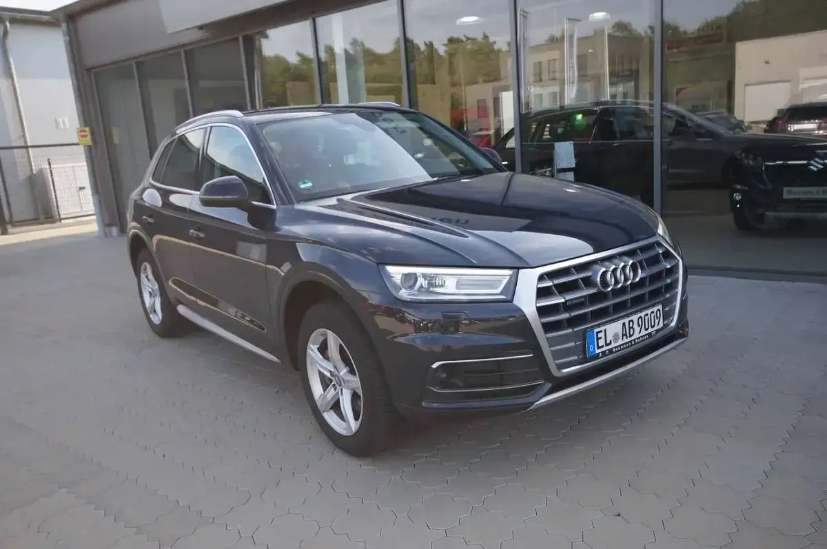 Gebraucht Audi Q5 Sport 190 PS (139 kW) 2020 Mondscheinblau SUV