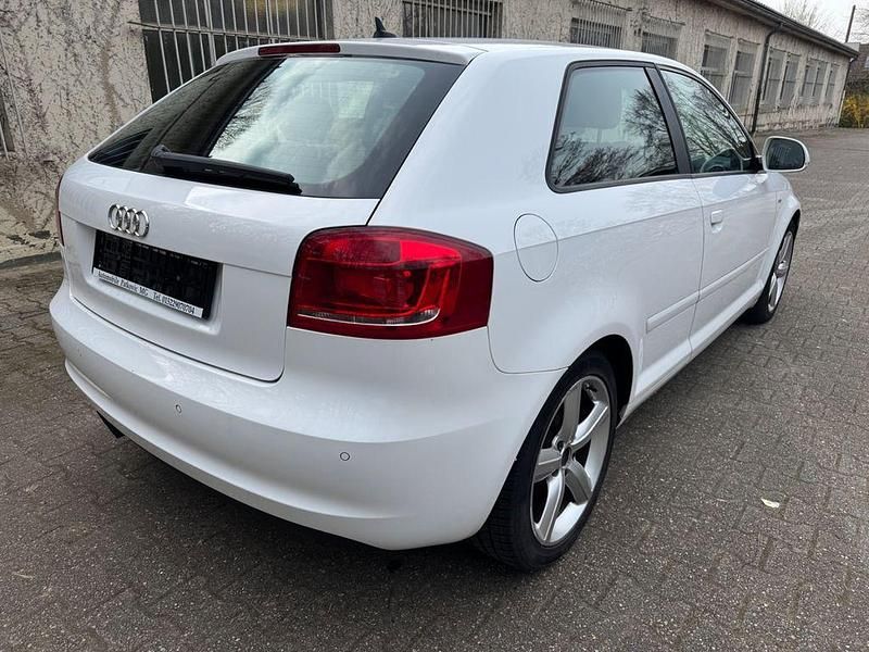 Gebraucht Audi A3 S-Line 125 PS (91 kW) 2009 Weiß Kleinwagen