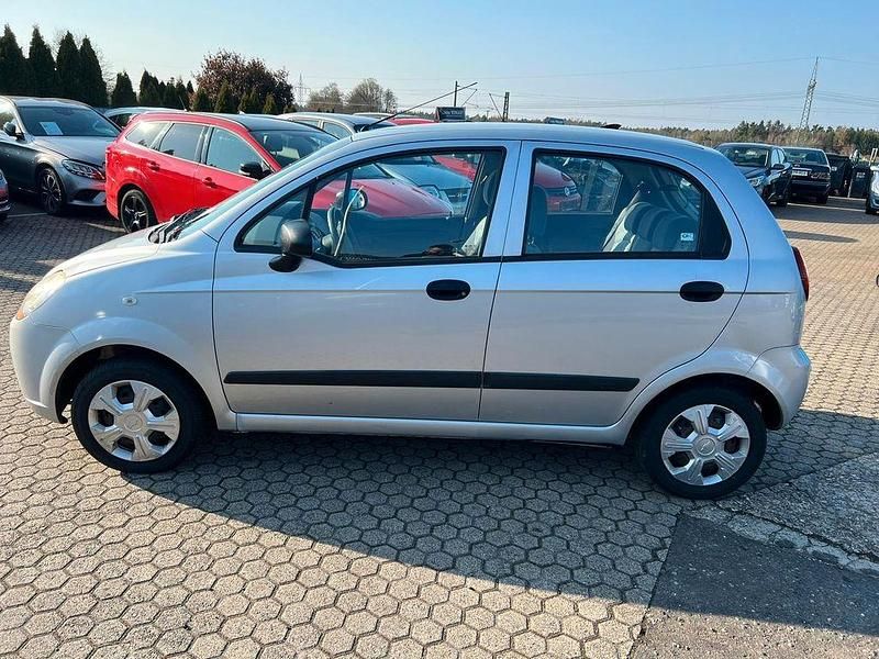 Gebraucht Chevrolet Matiz 52 PS (38 kW) 2010 Silber Kleinwagen