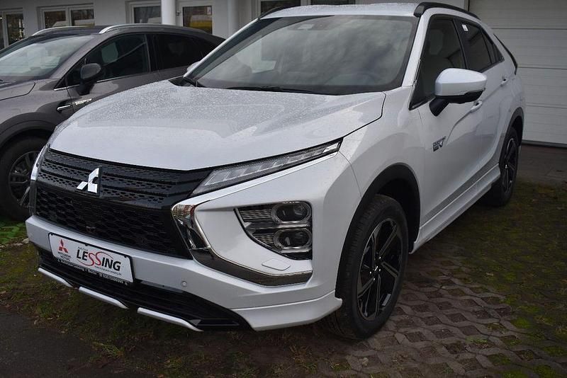 Titanweiß Gebraucht 2024 Mitsubishi Eclipse Cross Select SUV | 29.990 € (Fairer Preis) - Bild 1/4