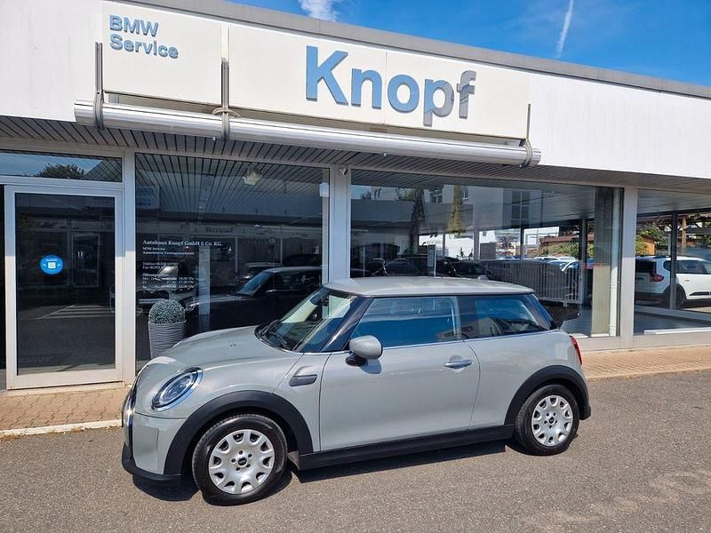 Grau Gebraucht 2022 Mini ONE Essential Kleinwagen | 18.900 € (Etwas zu teuer) - Bild 1/4