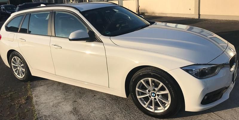 Gebraucht BMW 320 190 PS (139 kW) 2018 Weiß Kombi