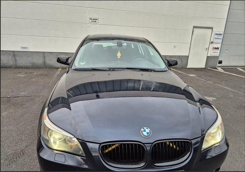 Second-hand BMW 520 150 CP (110 kW) 2006 Albastru Break
