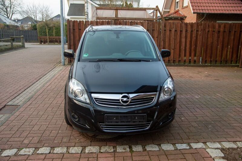 Schwarz Gebraucht 2014 Opel Zafira Family Van / Kleinbus | 3.500 € (Superpreis) - Bild 1/4