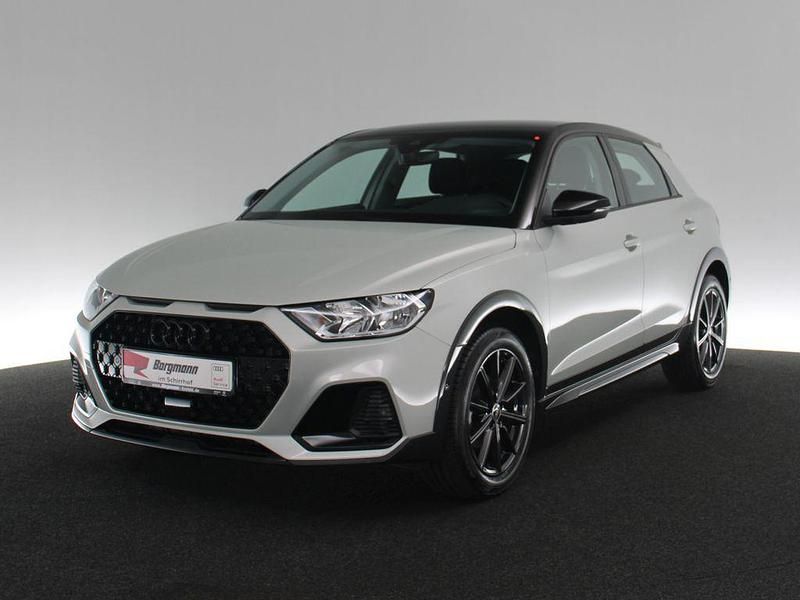 Gebraucht Audi A1 116 PS (85 kW) 2024 Silber / tausilber Limousine