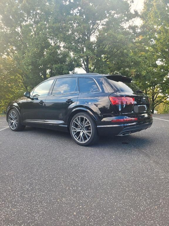 Schwarz Gebraucht 2017 Audi Q7 S-Line SUV | 47.950 € (Teuer) - Bild 1/4