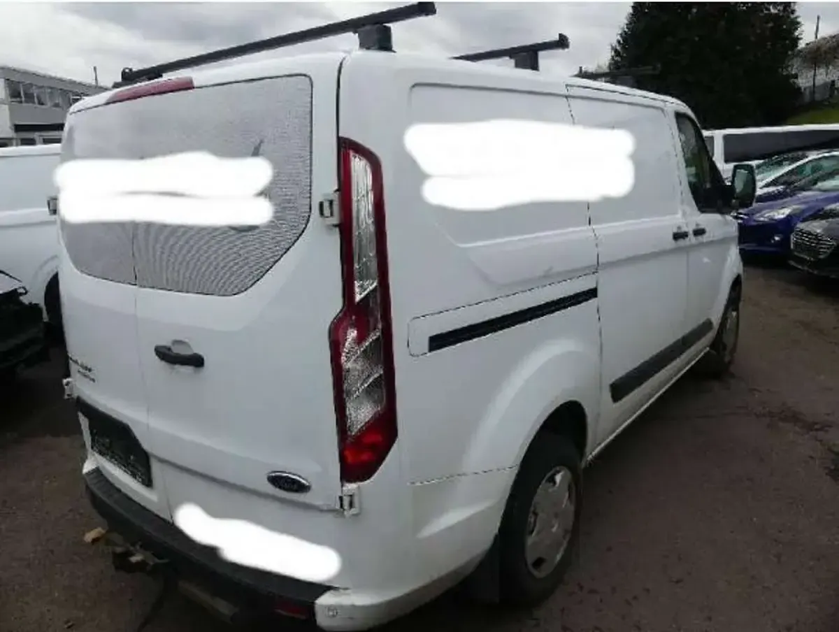Gebraucht Ford Transit Custom Trend 105 PS (77 kW) 2022 Frostweiß Van / Kleinbus