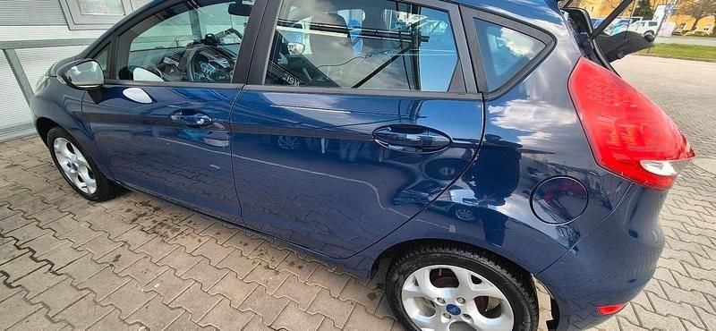 Gebraucht Ford Fiesta 60 PS (44 kW) 2009 Blau Kleinwagen