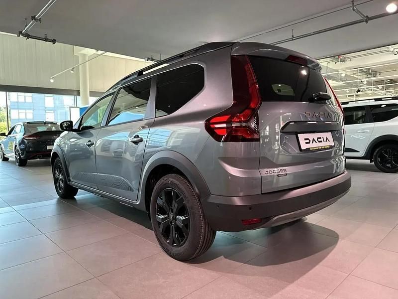 Gebraucht Dacia Jogger Extreme 69 PS (50 kW) 2024 Grau Van / Kleinbus