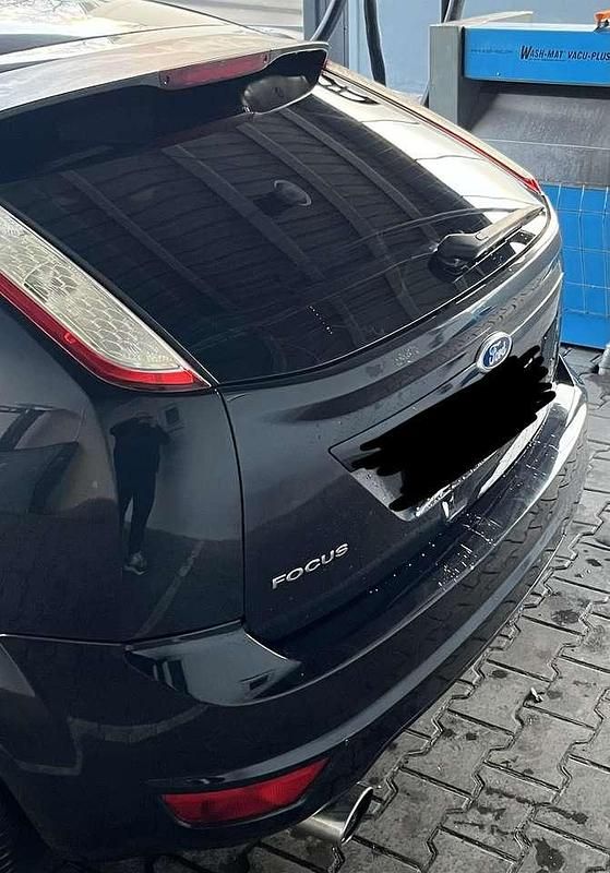 Gebraucht Ford Focus Viva 101 PS (74 kW) 2011 Limousine