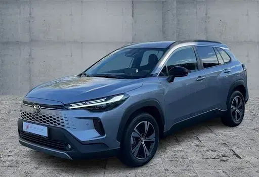 Gebraucht Toyota Corolla Cross Basis 197 PS (144 kW) 2025 Silber SUV