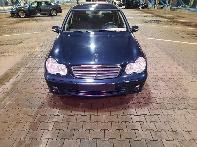 Blau Gebraucht 2006 Mercedes C180 Classic Limousine | 3.500 € (Guter Preis) - Bild 1/4