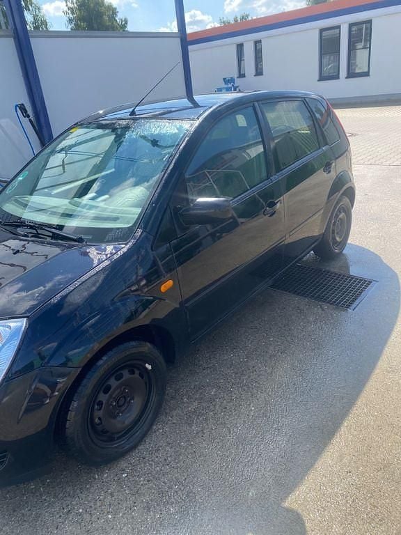 Blau Gebraucht 2002 Ford Fiesta Kleinwagen | 1.100 € (Guter Preis) - Bild 1/4