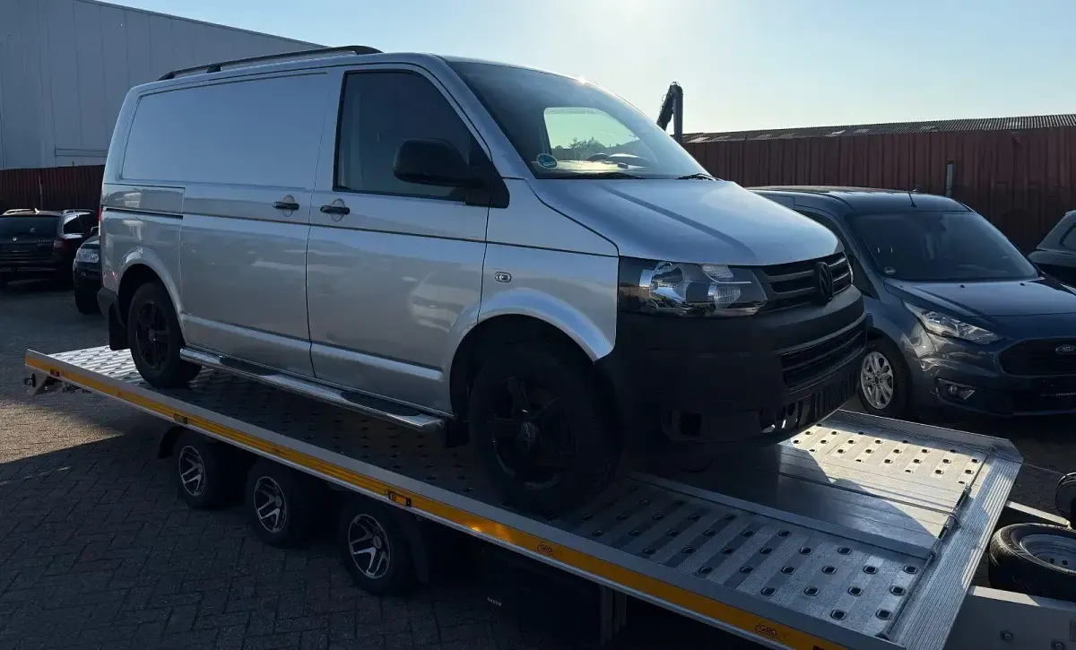 Gebraucht VW Transporter 84 PS (61 kW) 2010 Silber Van