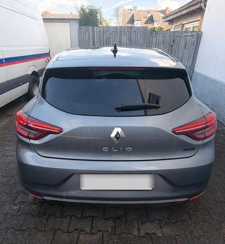 Gebraucht Renault Clio V Techno 143 PS (105 kW) 2023 Grau Kleinwagen