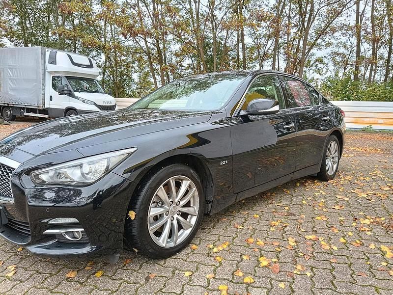Gebraucht Infiniti Q50 170 PS (125 kW) 2014 Schwarz Limousine