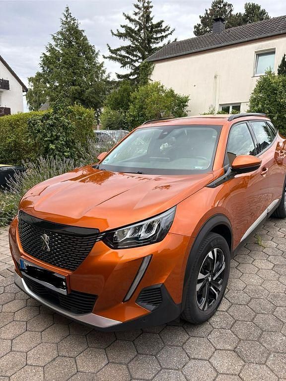 Orange Gebraucht 2020 Peugeot 2008 Allure SUV | 16.999 € (Teuer) - Bild 1/4