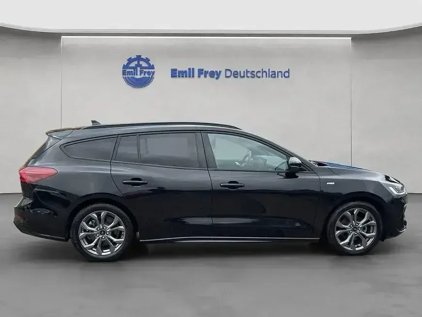 Gebraucht Ford Focus ST-Line X 125 PS (91 kW) 2023 Agate black metallic Kombi