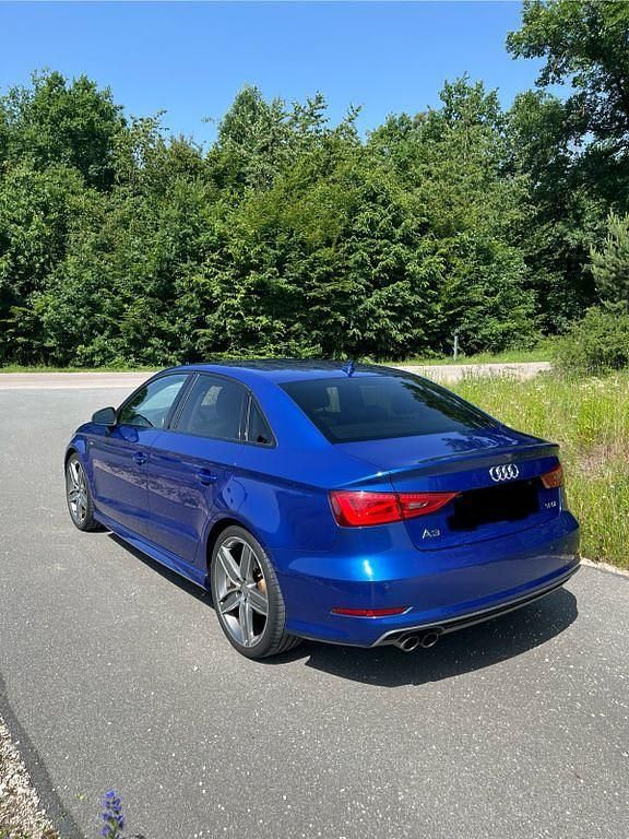 Gebraucht Audi A3 Ambition 125 PS (91 kW) 2015 Blau Limousine