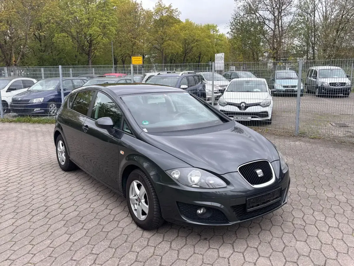 Begagnad Seat Leon Reference 86 HK (63 kW) 2010 Halvkombi