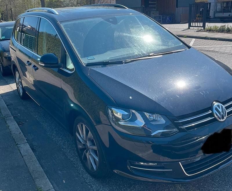 Schwarz Gebraucht 2017 VW Sharan Van / Kleinbus | 21.800 € (Teuer) - Bild 1/4