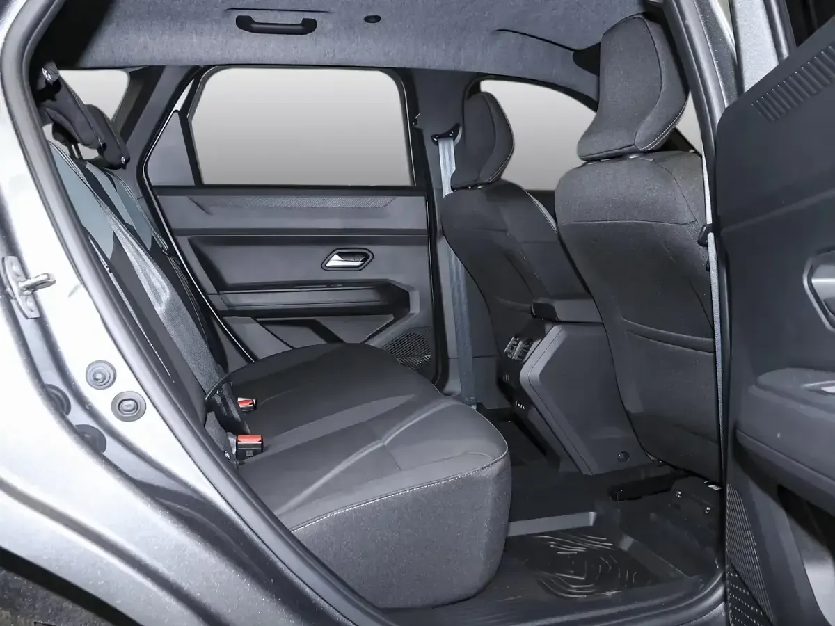 Neu Dacia Bigster Extreme 131 PS (96 kW) 2026 Dolomitgrau SUV